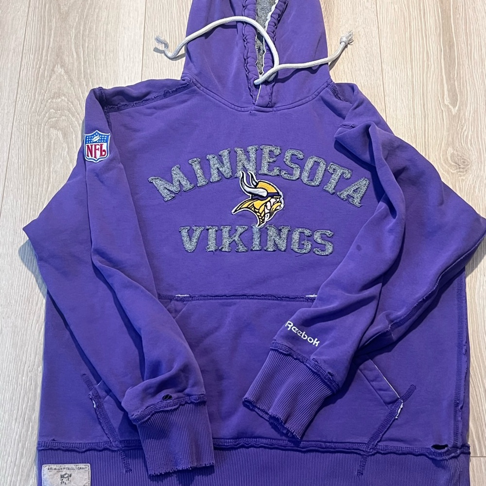 Vintage League Purple Pullover with Patch Detail